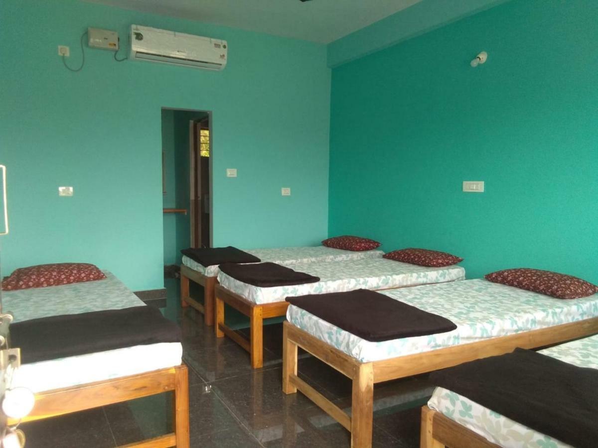 M G Cottage & Dormitory Gokarna  Zewnętrze zdjęcie